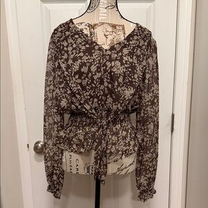 Women’s cinched waist blouse with front tie LARGE NWT